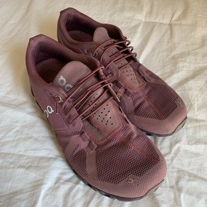 ON Running Shoes size 7.5